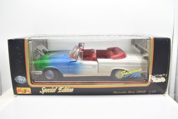 Modellino auto scala 1:18 Mercedes Benz 280SE Maisto diecast modellismo da collezione - Image 2