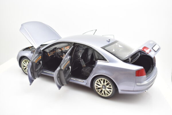 Modellino auto scala 1:18 Audi A8 4.2 TDI Kyosho diecast modellismo da collezione - Image 4