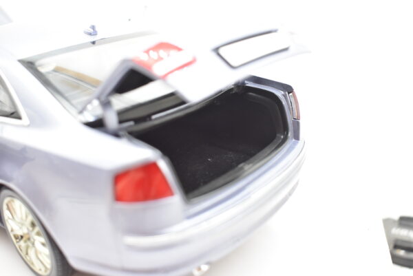 Modellino auto scala 1:18 Audi A8 4.2 TDI Kyosho diecast modellismo da collezione - Image 7