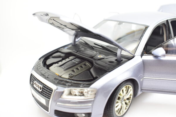 Modellino auto scala 1:18 Audi A8 4.2 TDI Kyosho diecast modellismo da collezione - Image 8
