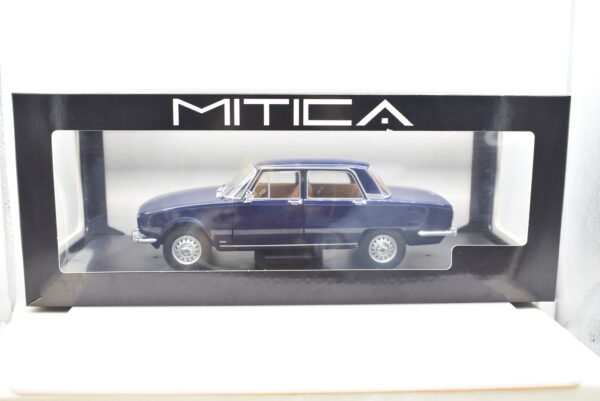 Modellino auto polizia scala 1:18 Alfa Romeo 2000 POLIZIA diecast modellismo - Image 2
