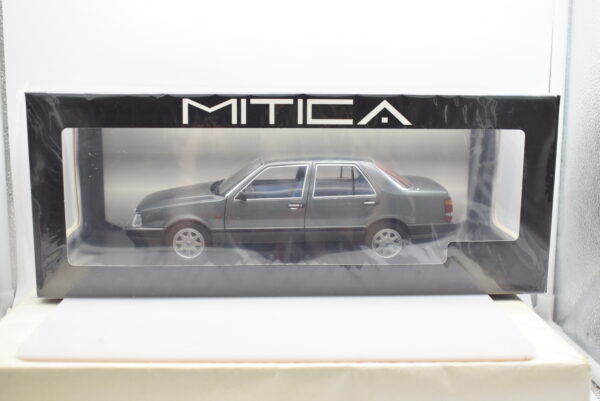Modellino auto scala 1:18 Lancia Thema Turbo i.e. Mitica diecast modellismo da collezione - Image 2