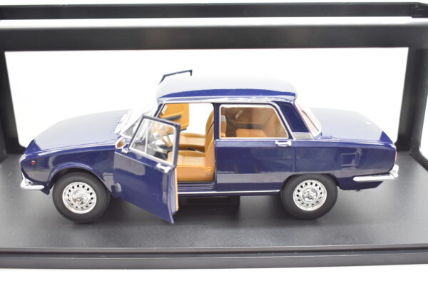 Modellino auto polizia scala 1:18 Alfa Romeo 2000 POLIZIA diecast modellismo - Image 3