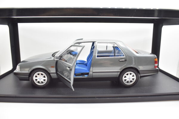 Modellino auto scala 1:18 Lancia Thema Turbo i.e. Mitica diecast modellismo da collezione - Image 3