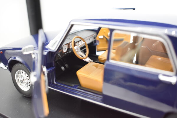 Modellino auto polizia scala 1:18 Alfa Romeo 2000 POLIZIA diecast modellismo - Image 5