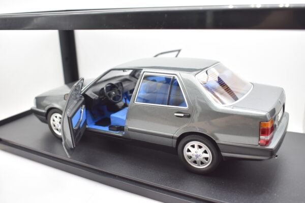 Modellino auto scala 1:18 Lancia Thema Turbo i.e. Mitica diecast modellismo da collezione - Image 4