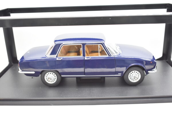 Modellino auto polizia scala 1:18 Alfa Romeo 2000 POLIZIA diecast modellismo - Image 6