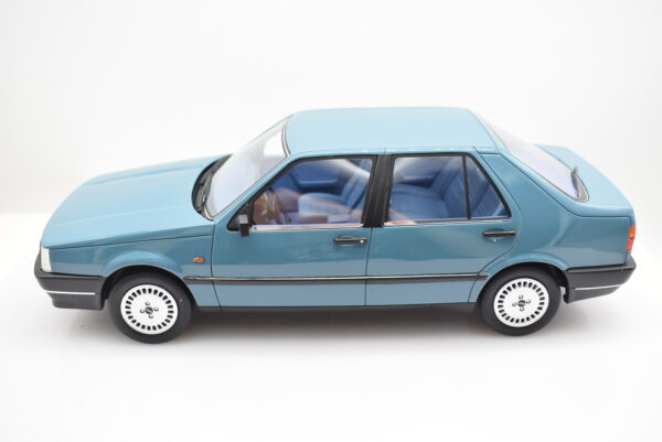 Modellino auto scala 1:18 Fiat Croma Turbo Laudoracing modellismo da collezione - Image 4