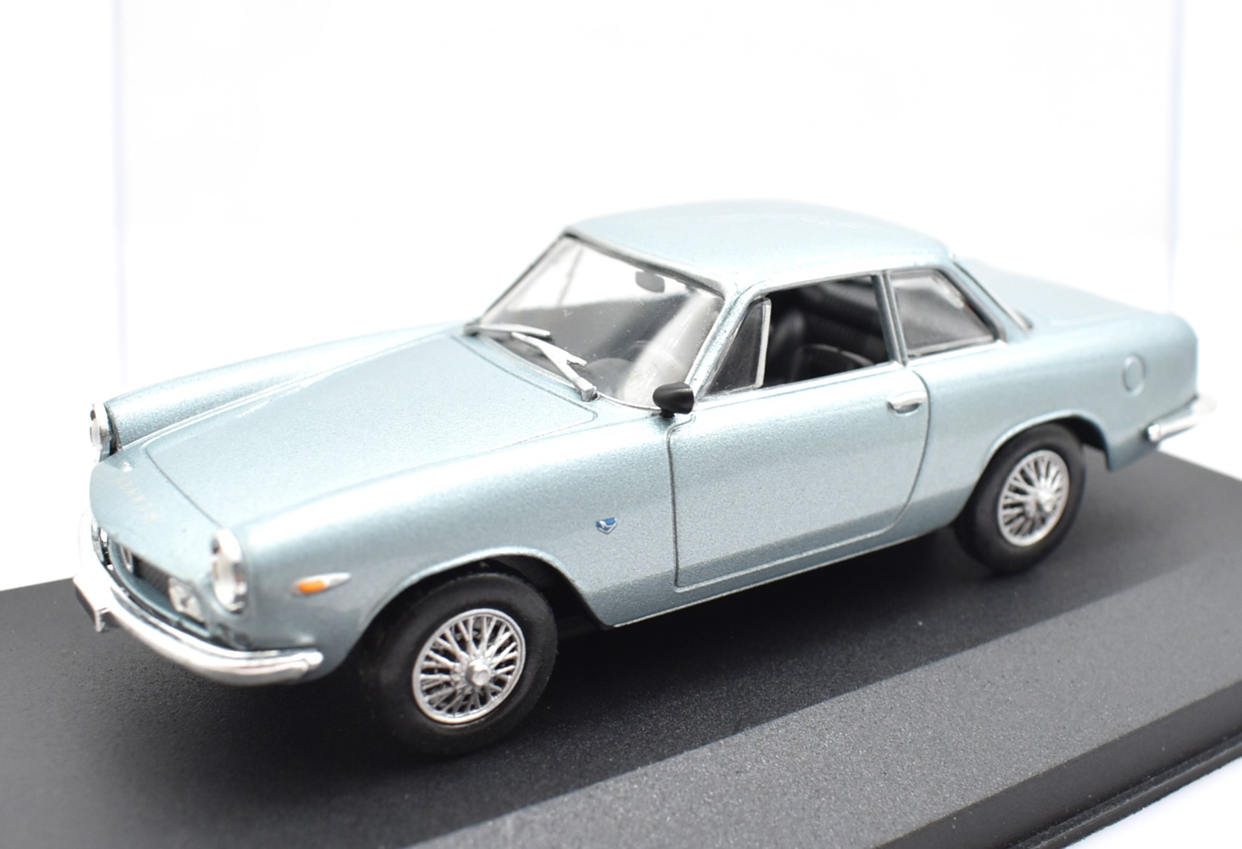 Modellino auto scala 1:43 Fiat Abarth 2400 Coupe Alemanno diecast modellismo da collezione