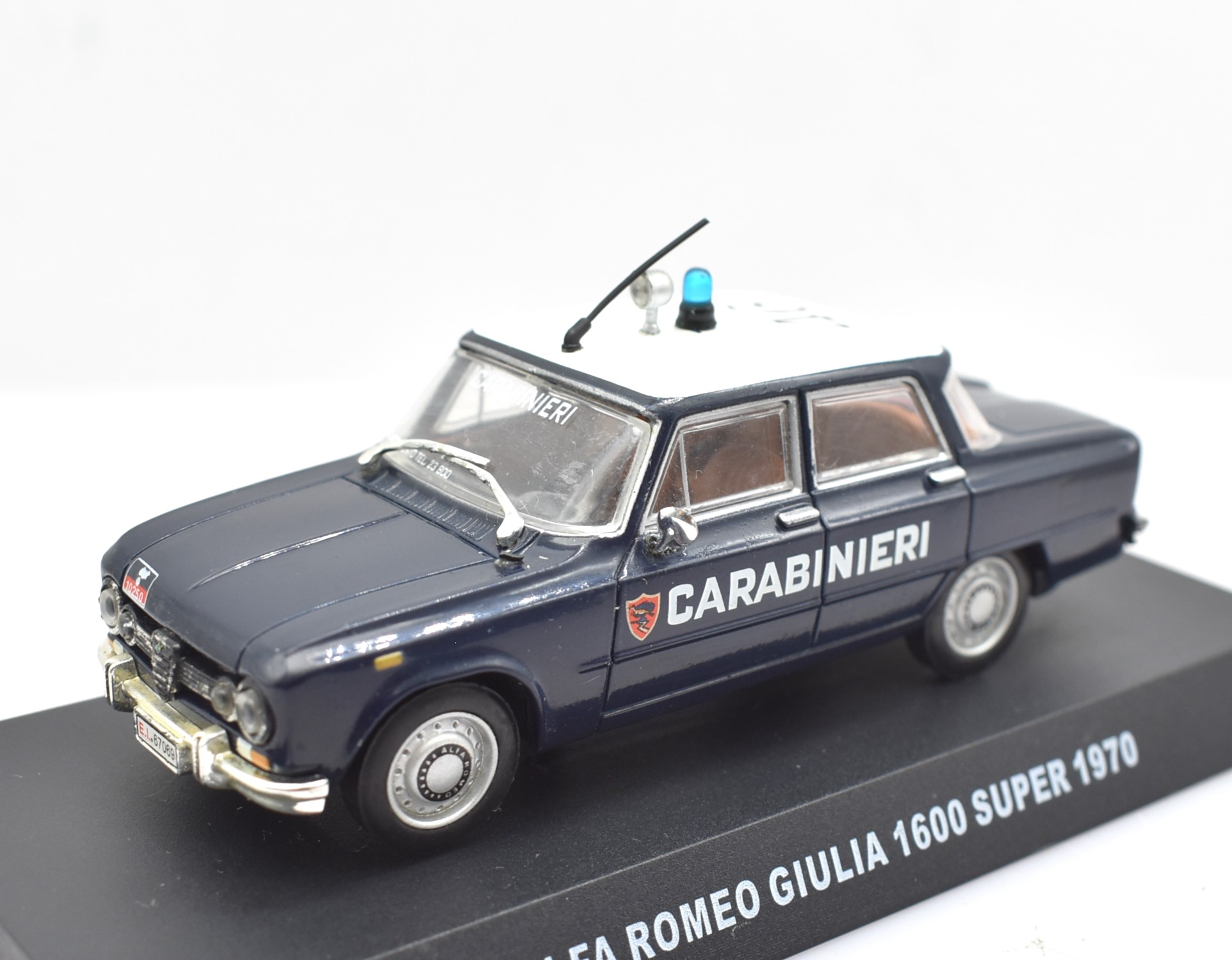 Modellino auto carabinieri scala 1:43 Alfa Romeo Giulia 1600 Super diecast modellismo da collezione