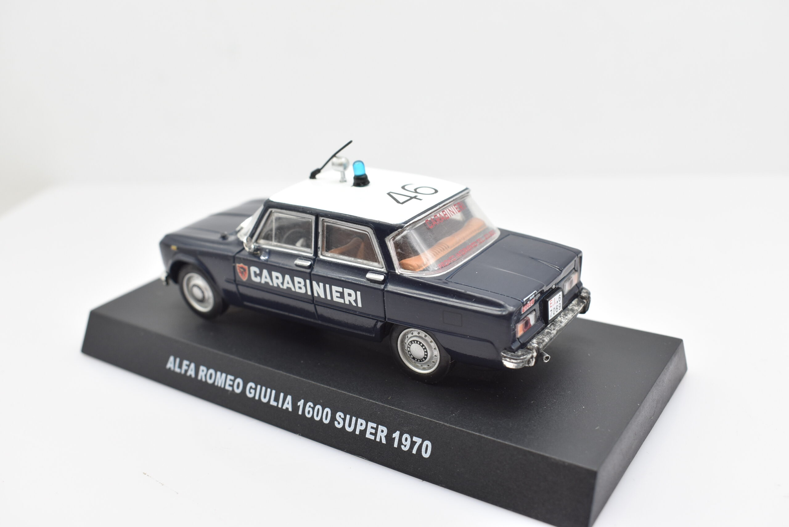Modellino auto carabinieri scala 1:43 Alfa Romeo Giulia 1600 Super diecast modellismo da collezione - Image 4