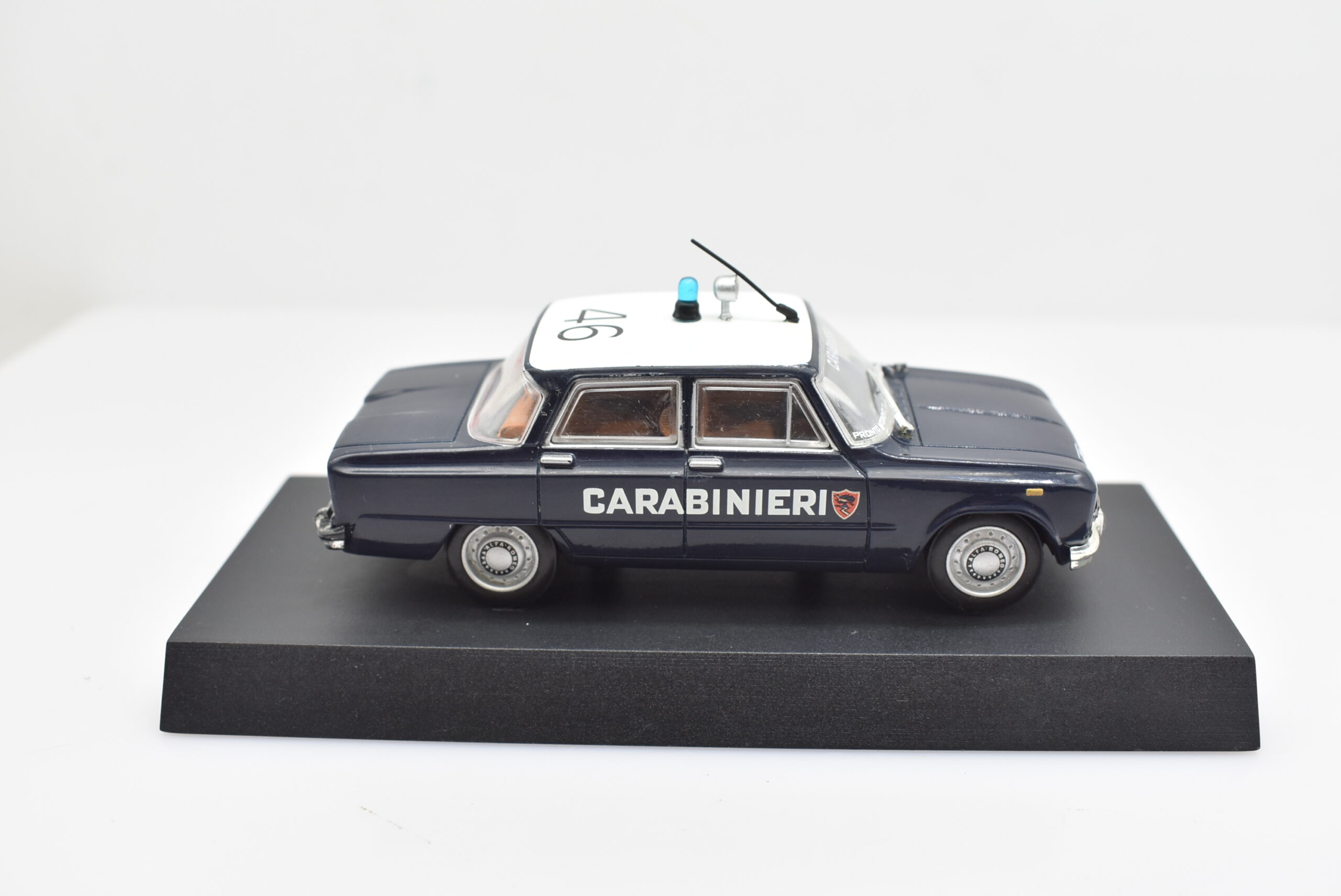 Modellino auto carabinieri scala 1:43 Alfa Romeo Giulia 1600 Super diecast modellismo da collezione - Image 5