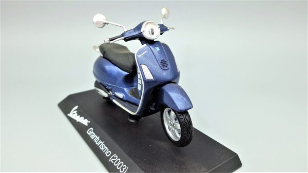 Modellini vespa Granturismo scala 1:18 modellismo da collezione - Image 3