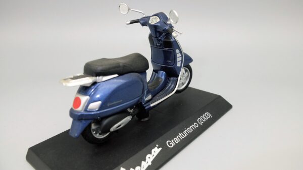 Modellini vespa Granturismo scala 1:18 modellismo da collezione - Image 4