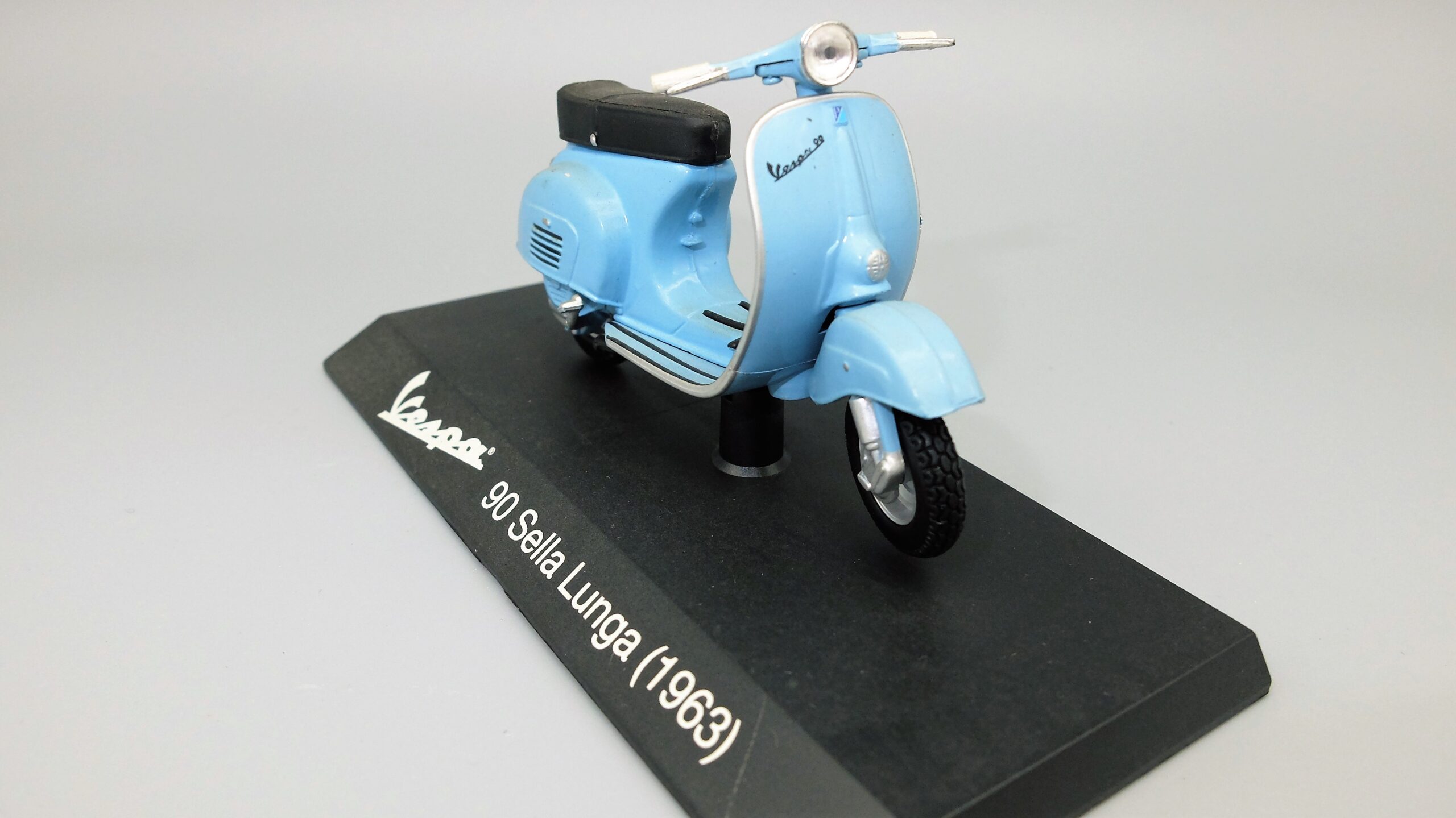 Modellini vespa 90 sella lunga scala 1:18 modellismo da collezione - Image 3