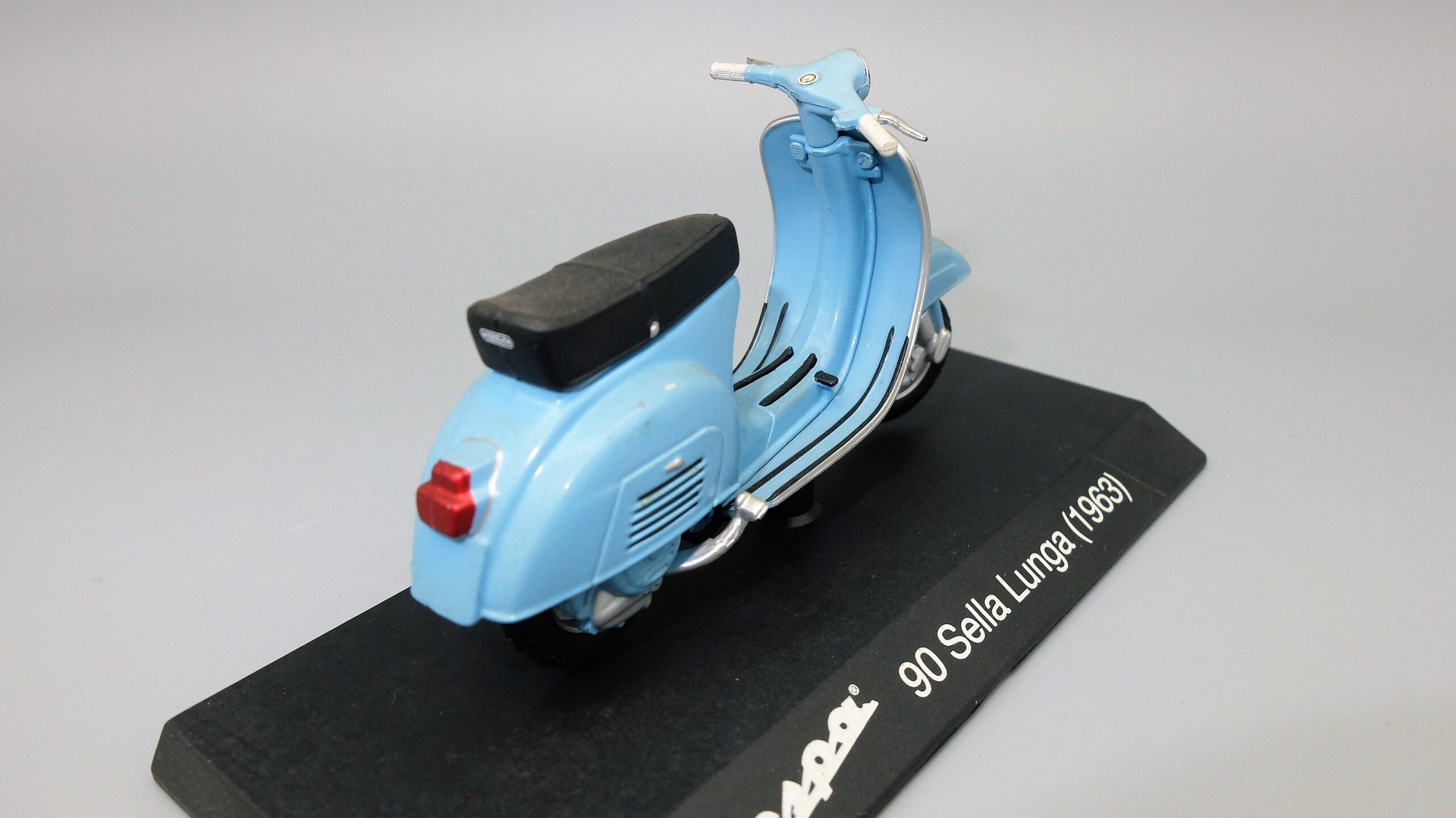 Modellini vespa 90 sella lunga scala 1:18 modellismo da collezione - Image 4