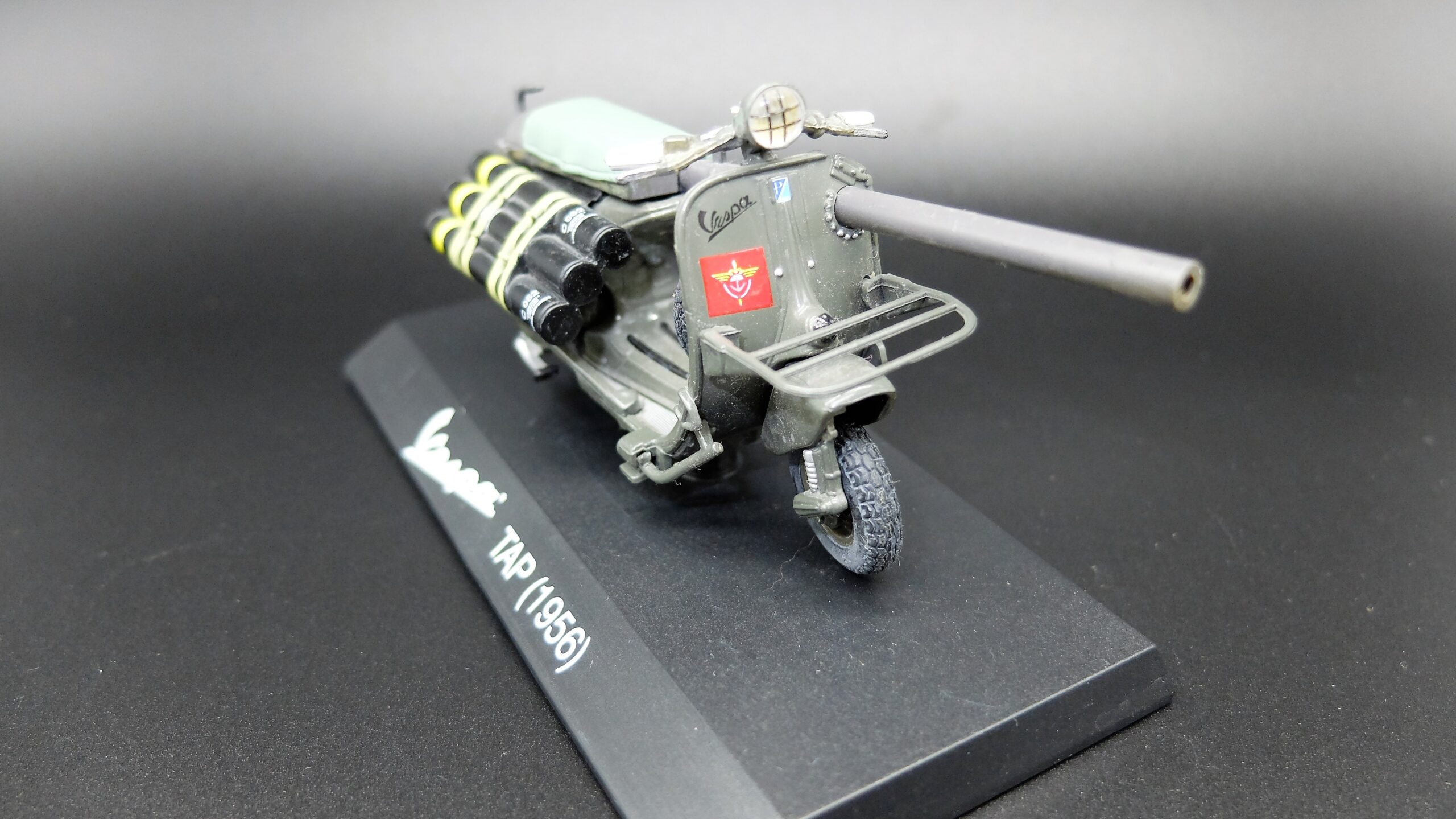 Modellini vespa TAP scala 1:18 modellismo da collezione - Image 3