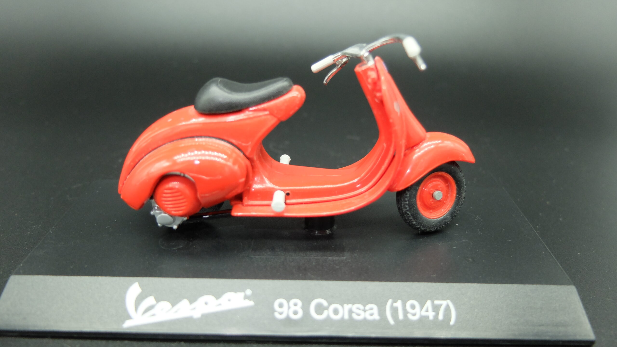 Modellini vespa 98 Corsa scala 1:18 modellismo da collezione