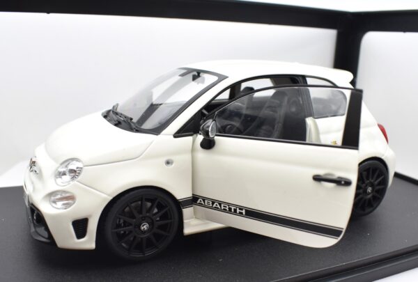 Modellino auto scala 1:18 Fiat 500 F595 Abarth Solido diecast modellismo da collezione