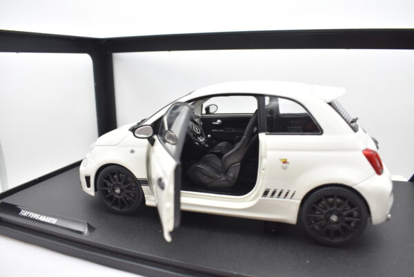 Modellino auto scala 1:18 Fiat 500 F595 Abarth Solido diecast modellismo da collezione - Image 3