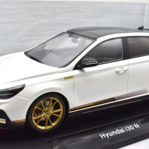 Modellino auto scala 1:18 Hyundai i30 N diecast modellismo da collezione