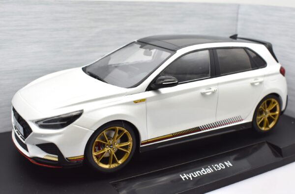 Modellino auto scala 1:18 Hyundai i30 N diecast modellismo da collezione
