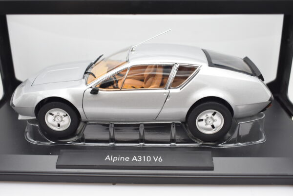 Modellino auto scala 1:18 Alpine A310 V6 Norev diecast modellismo da collezione - Image 9