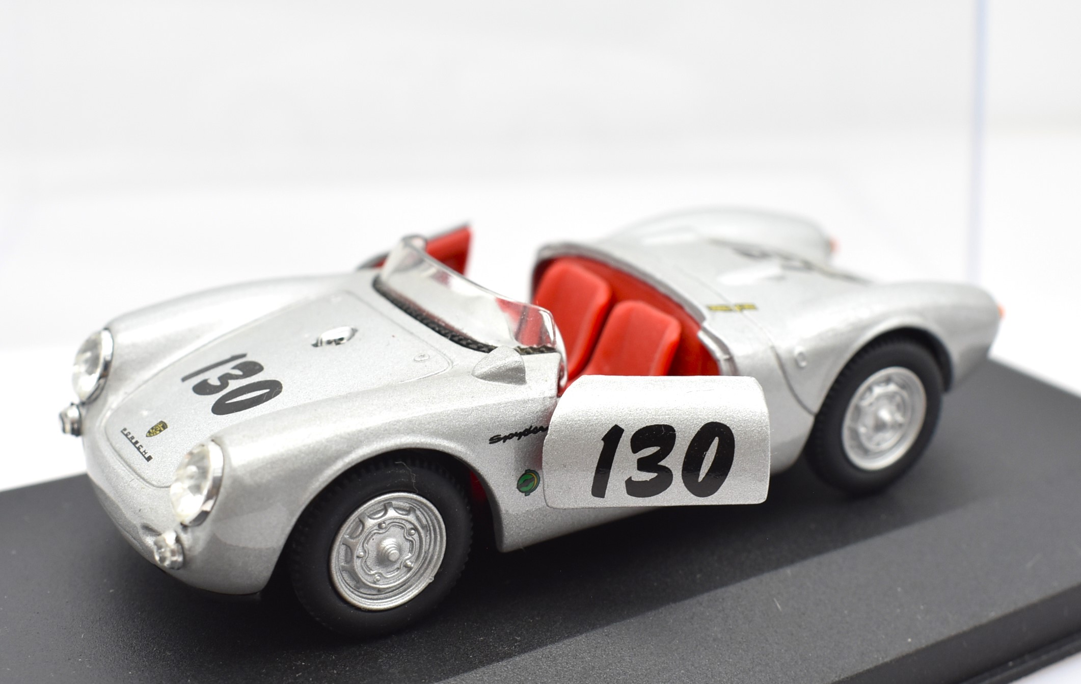 Modellino auto scala 1:43 Porsche 550A Spyder diecast modellismo da collezione