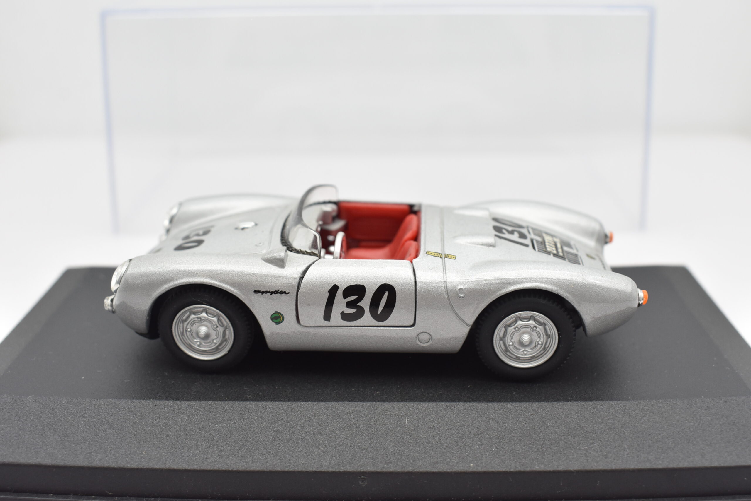 Modellino auto scala 1:43 Porsche 550A Spyder diecast modellismo da collezione - Image 5