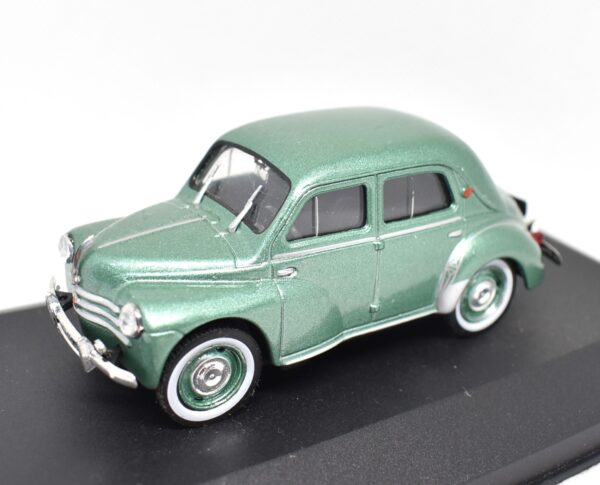 Modellino auto scala 1:43 Renault 4 cv diecast modellismo da collezione