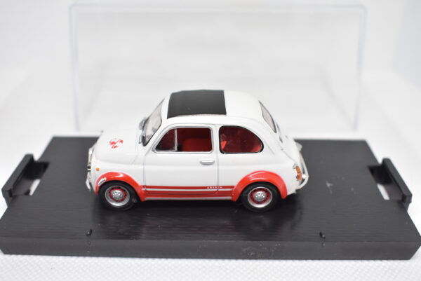 Modellino auto scala 1:43 Fiat Abarth 695 SS Brumm diecast modellismo da collezione - Image 2