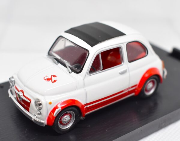 Modellino auto scala 1:43 Fiat Abarth 695 SS Brumm diecast modellismo da collezione