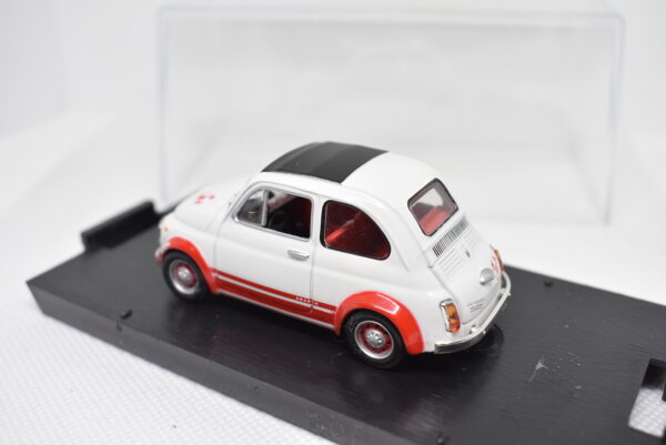 Modellino auto scala 1:43 Fiat Abarth 695 SS Brumm diecast modellismo da collezione - Image 4