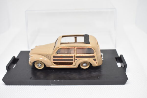 Modellino auto scala 1:43 Fiat 500 C Giardiniera Brumm diecast modellismo da collezione - Image 2