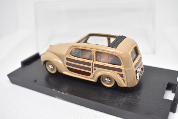 Modellino auto scala 1:43 Fiat 500 C Giardiniera Brumm diecast modellismo da collezione - Image 4