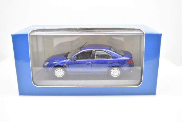 Modellino auto scala 1:43 Ford Mondeo Minichamps diecast modellismo da collezione - Image 2
