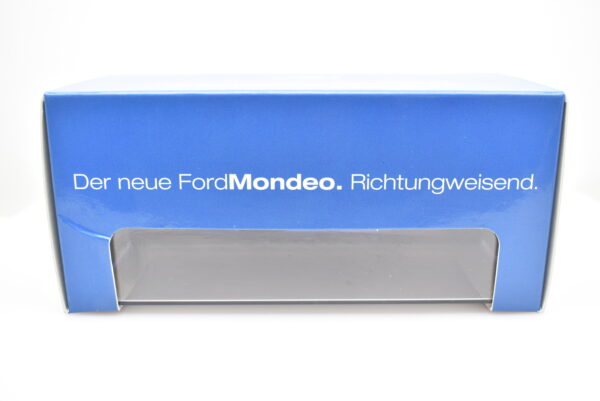 Modellino auto scala 1:43 Ford Mondeo Minichamps diecast modellismo da collezione - Image 3