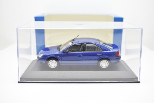 Modellino auto scala 1:43 Ford Mondeo Minichamps diecast modellismo da collezione - Image 4