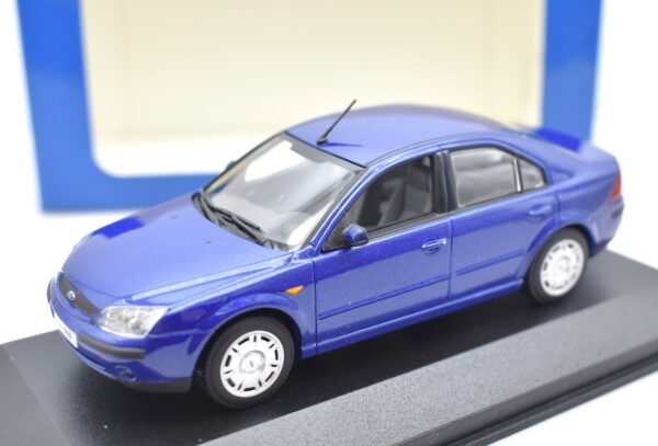 Modellino auto scala 1:43 Ford Mondeo Minichamps diecast modellismo da collezione