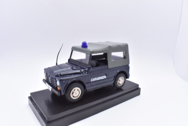 Modellino auto carabinieri scala 1:43 Fiat Nuova Campagnola diecast modellismo da collezione - Image 2