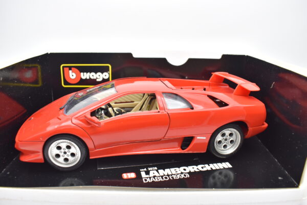 Modellino auto scala 1:18 Lamborghini Diablo Burago diecast modellismo da collezione - Image 3