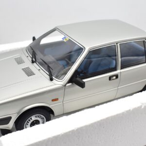 Modellino auto scala 1:18 LANCIA Prisma 1300 Laudoracing modellismo da collezione