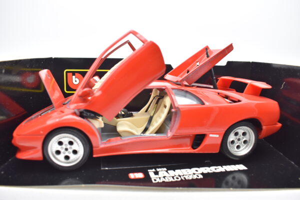 Modellino auto scala 1:18 Lamborghini Diablo Burago diecast modellismo da collezione - Image 5
