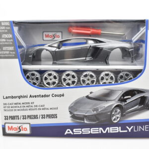 Modellino auto kit di montaggio scala 1:24 Lamborghini Aventador Coupe Maisto diecast modellismo da collezione