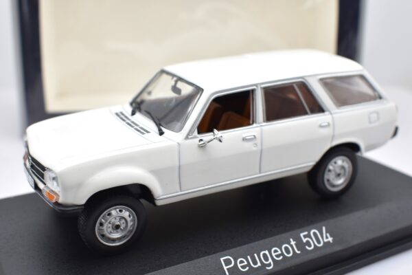 Modellino auto scala 1:43 Peugeot 504 Norev diecast modellismo da collezione