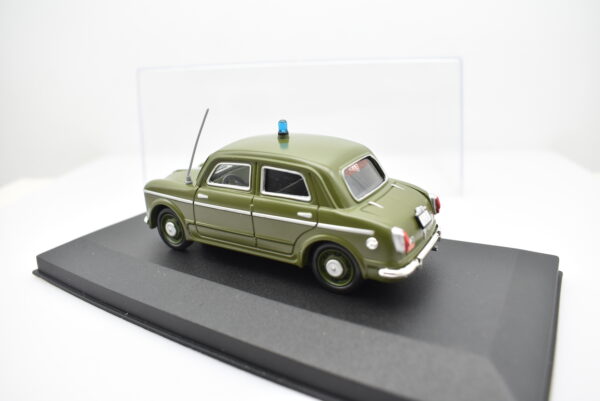 Modellino auto carabinieri scala 1:43 Fiat 1100 103 diecast modellismo da collezione - Image 4