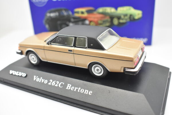 Modellino auto scala 1:43 Volvo 262C Bertone diecast modellismo da collezione - Image 3