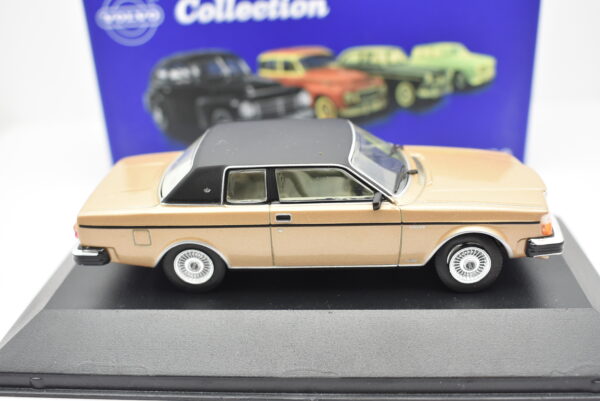 Modellino auto scala 1:43 Volvo 262C Bertone diecast modellismo da collezione - Image 4