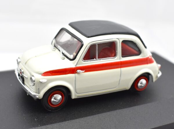 Modellino auto scala 1:43 Fiat Abarth 500 Brumm diecast modellismo da collezione