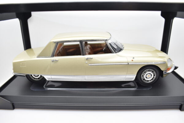 Modellino auto scala 1:18 Citroen DS 21 Lorraine Norev diecast modellismo statico - Image 5